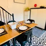 La Maison Des Plantes, Charmante, Atypique Et Cosy Pour 4 Personnes Avec Parking Et Jardin 펜션