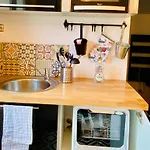 펜션 La Maison Des Plantes, Charmante, Atypique Et Cosy Pour 4 Personnes Avec Parking Et Jardin 루앙