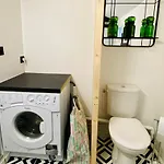 La Maison Des Plantes, Charmante, Atypique Et Cosy Pour 4 Personnes Avec Parking Et Jardin *