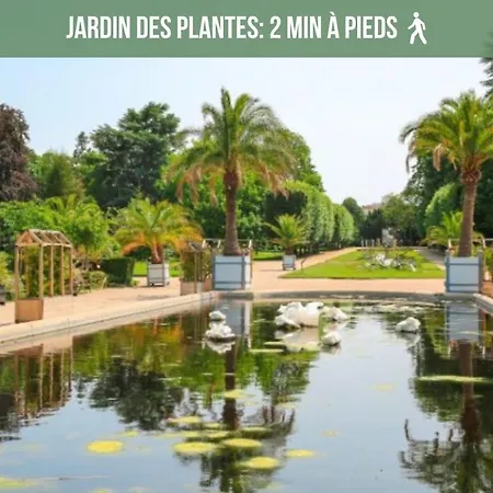 Дом отдыха La Maison Des Plantes, Charmante, Atypique Et Cosy Pour 4 Personnes Avec Parking Et Jardin Руан